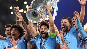 官方：为纪念国际反对种族主义周，拜仁周末将穿特制球衣出战.